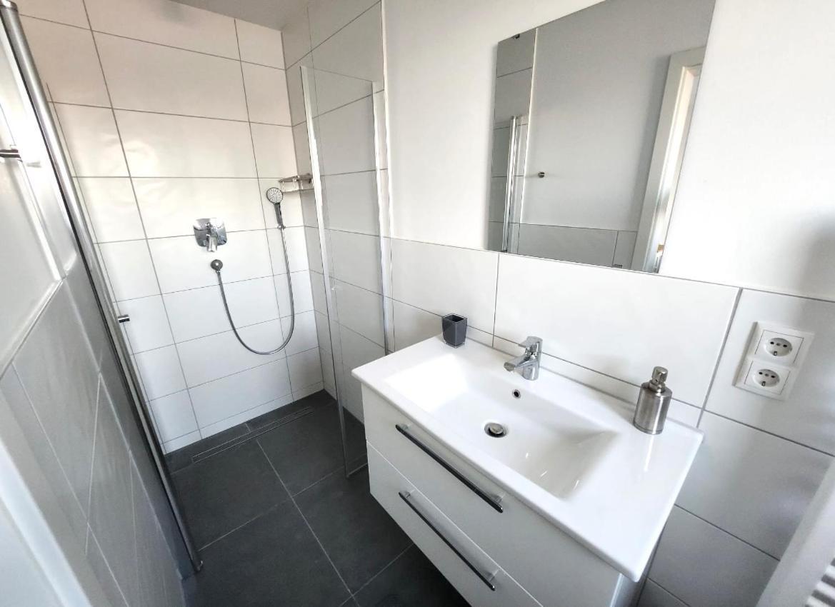Modernes Apartment Mit Wifi, Aufzug & Kostenlos Parken El-Living 奥格斯堡 外观 照片
